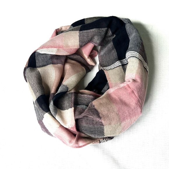 Loft Infinity Scarf Pink Gray Black Plaid Wool Blend Scarf - Picture 1 of 6